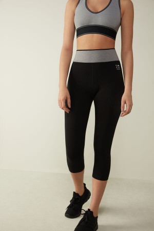 Black Intimissimi In Action Capri Leggings in Organic Stretch Cotton | CAZDE16545