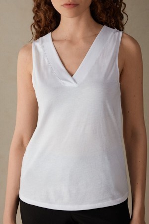 White Intimissimi V-neck Top in Supima® Ultrafresh Cotton | TCAWZ27603