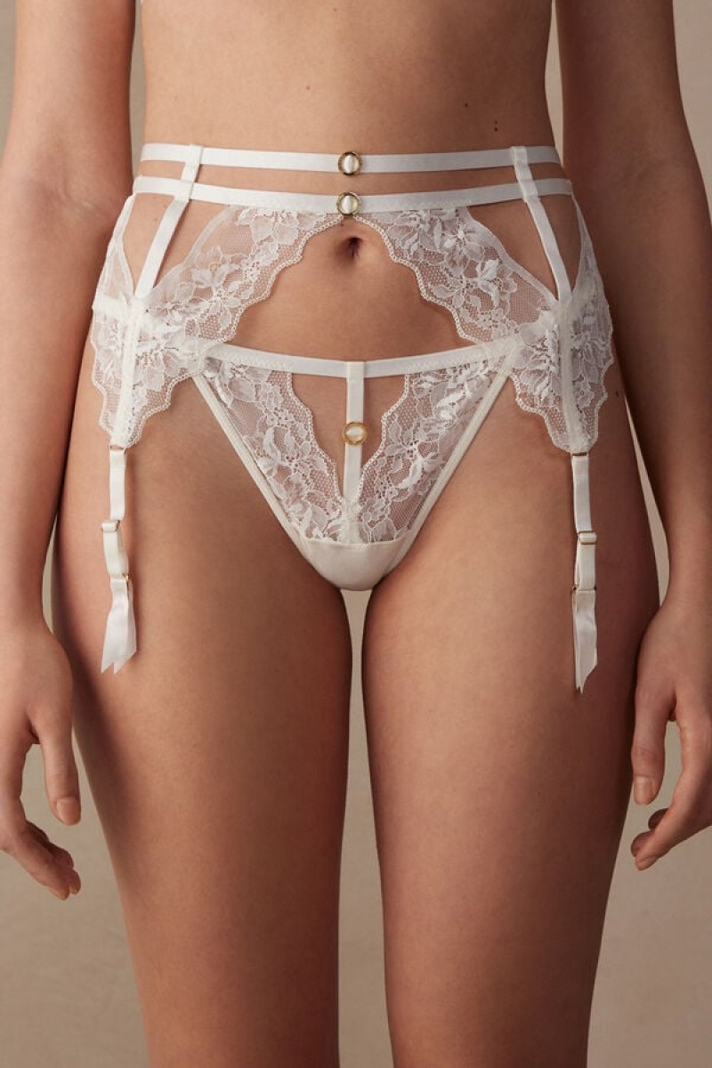 White Intimissimi Fearless Femininity Garter Belt | GCAEC82638